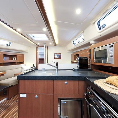 "Alkyoni" Sailing Yacht Hotel Солун Екстериор снимка